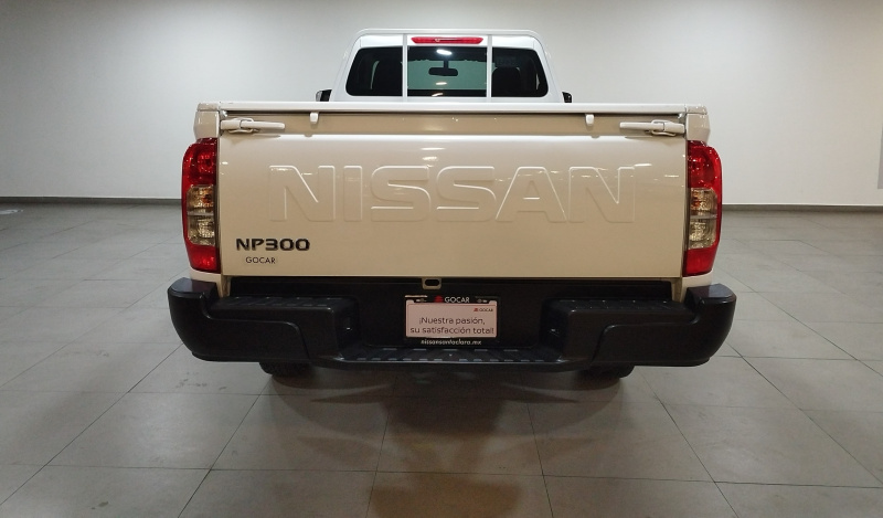 Nissan Comerciales NP300 2 pts. Pick-Up, Cab. Sencilla, TM6, a/ac. 2022